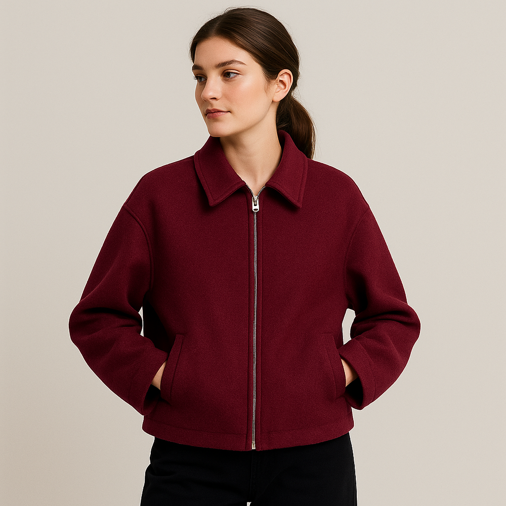 Veste courte femme confortable, parfaite pour l'automne-hiver. Style casual mode avec zip frontal.