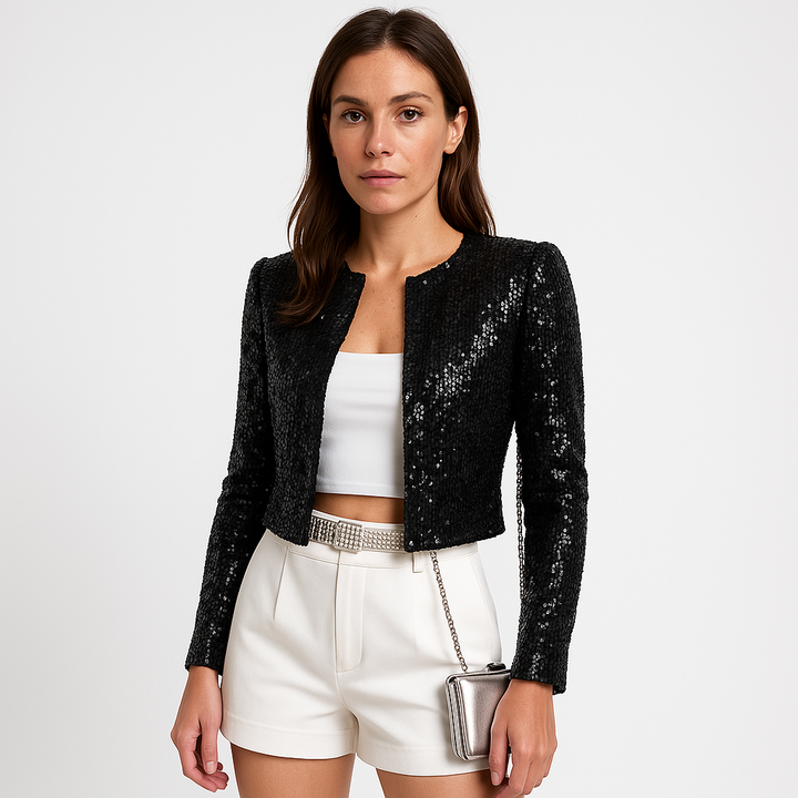 Veste courte soirée, sequins argentés, coupe élégante, look glamour.