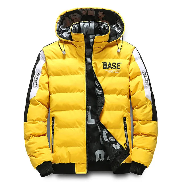 Modèle de veste d'hiver homme, parka chaude et confortable, un incontournable de la mode masculine.