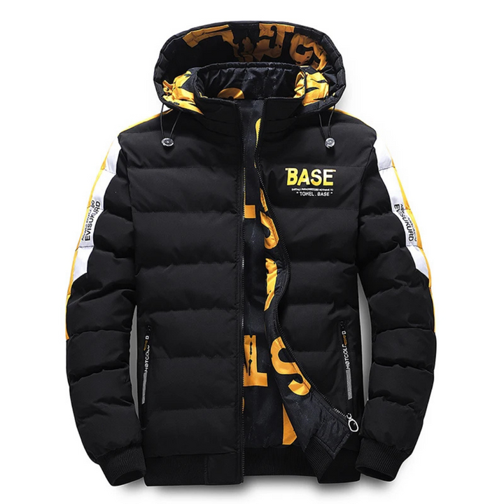 Homme portant une veste d'hiver chaude, un blouson parka élégant et fonctionnel, style mode masculine.