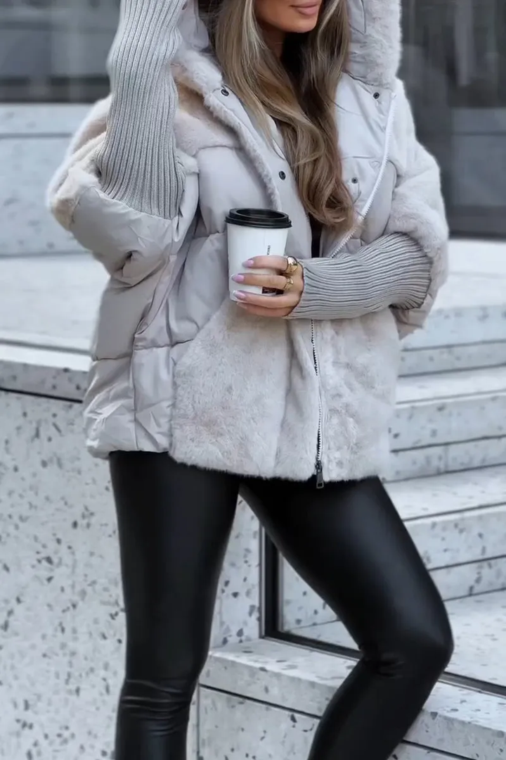 Tendance veste hiver femme multicolore, alliant chaleur, confort et un style unique pour le quotidien.