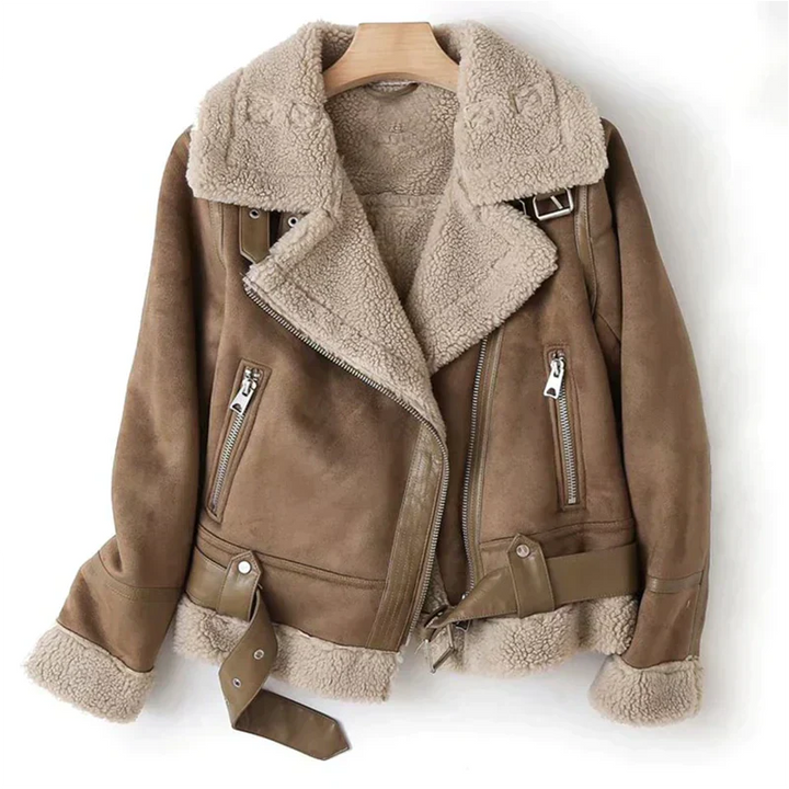 "Veste en cuir élégante pour femme, doublée de sherpa, idéale pour un look classique et moderne en hiver."