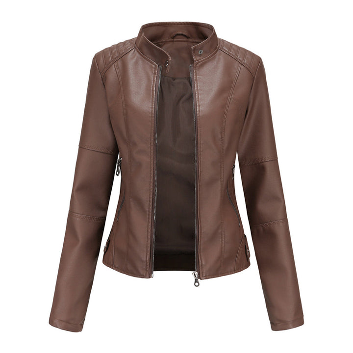 Veste en cuir femme, coupe élégante et intemporelle.  Modèle chic et polyvalent.