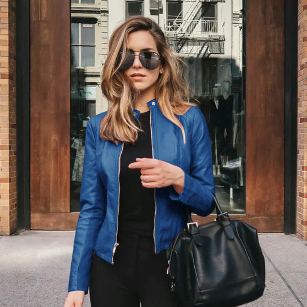 Veste en cuir femme, coupe moderne et élégante.  Idéale pour l'hiver.  Design polyvalent.