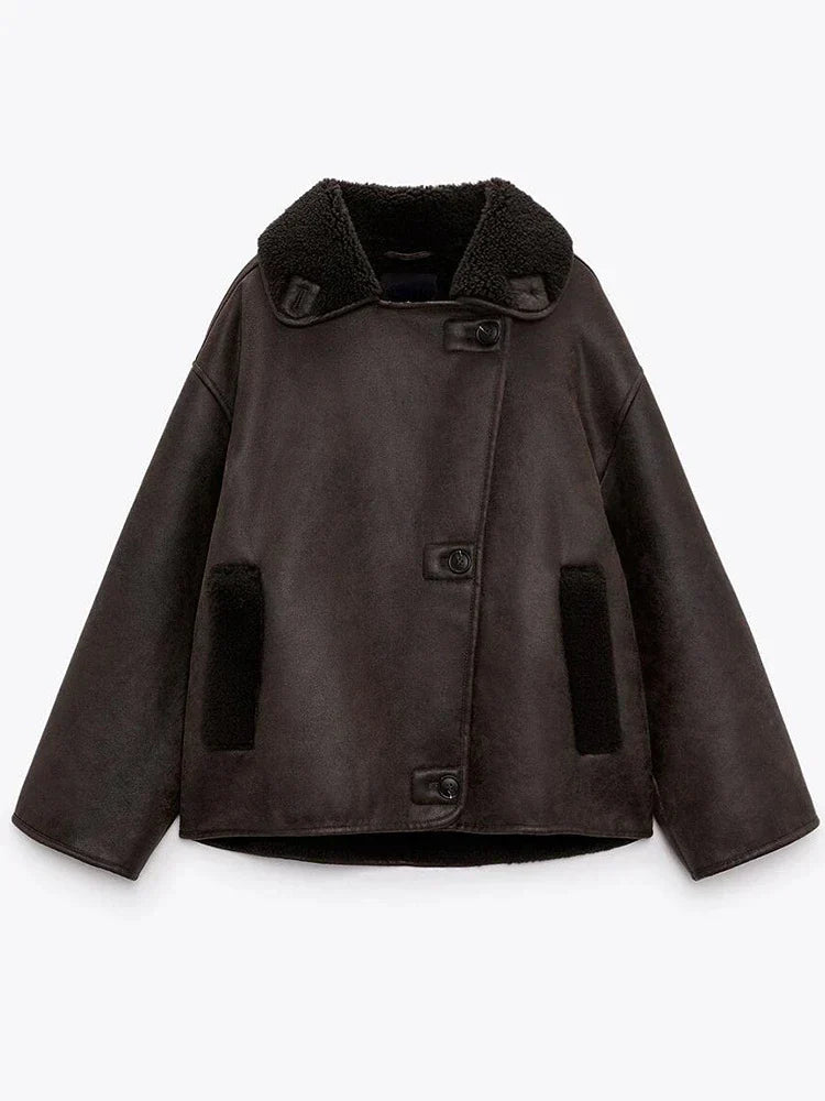 Veste femme marron élégante, parfaite pour une tenue rétro chic et stylée.