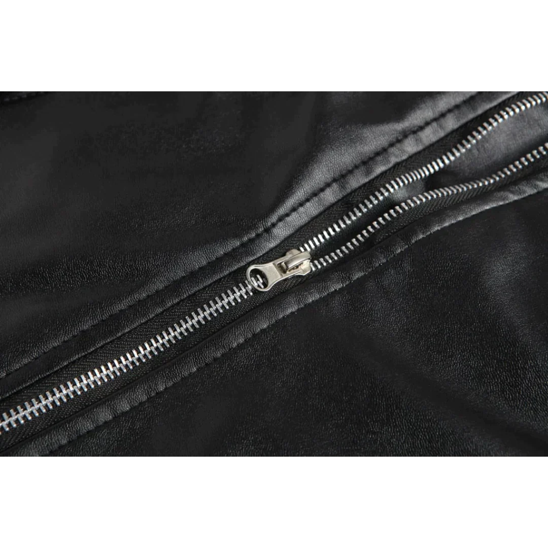 Veste en cuir homme, élégante et durable. Coupe raffinée, cuir de qualité supérieure.  Idéale pour toutes occasions.