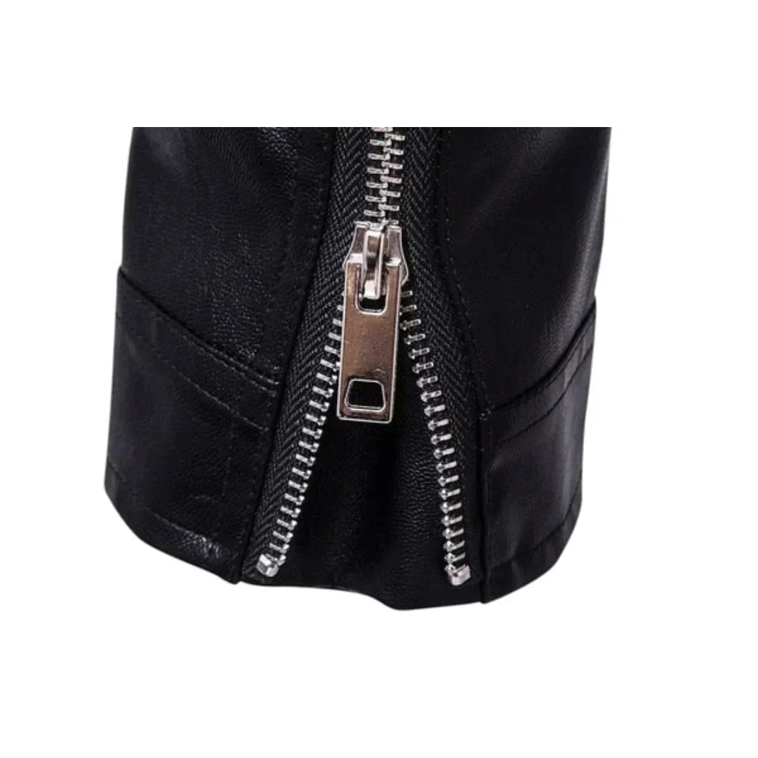 Veste en cuir homme, style élégant et moderne. Coupe cintrée, fermeture éclair.  Idéale pour toutes occasions.