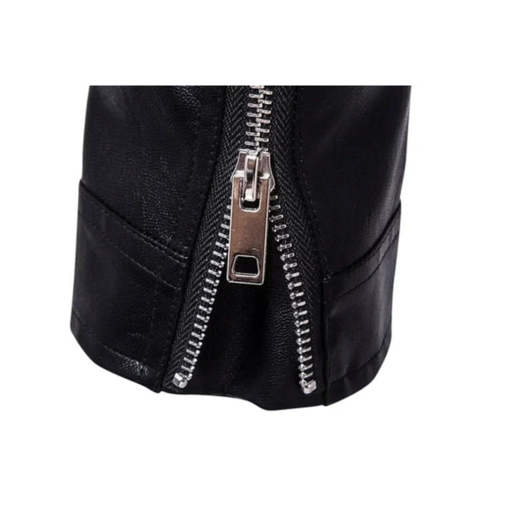 Veste en cuir homme, style élégant et moderne. Coupe cintrée, fermeture éclair.  Idéale pour toutes occasions.