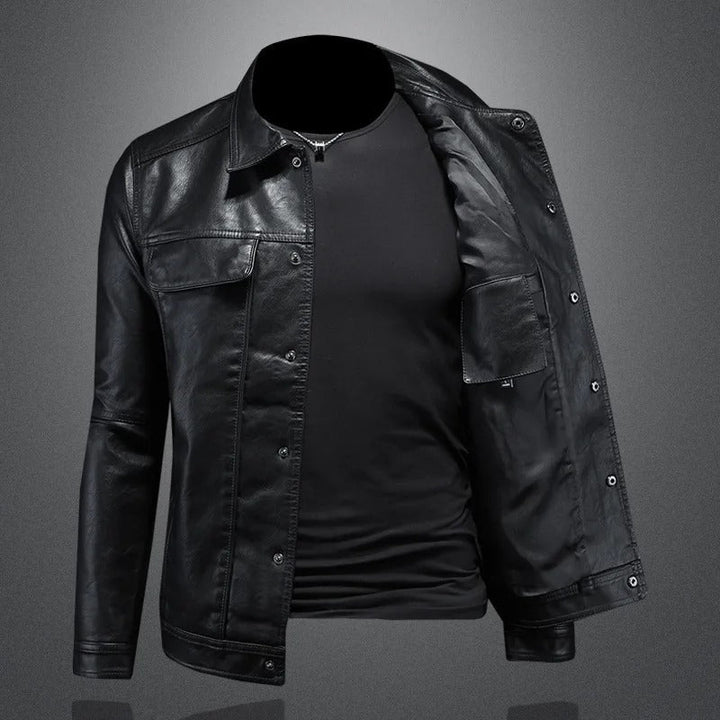 "Veste en cuir noir Alois pour hommes, silhouette ajustée, élégante et durable, parfait pour printemps et automne."