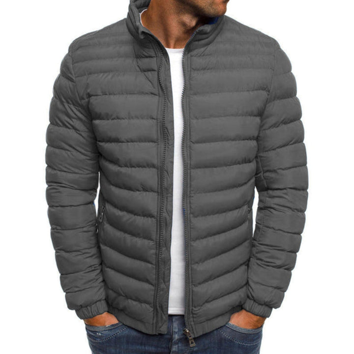 Doudoune homme chaude et confortable, parfaite pour la mode masculine urbaine et la protection contre le froid.
