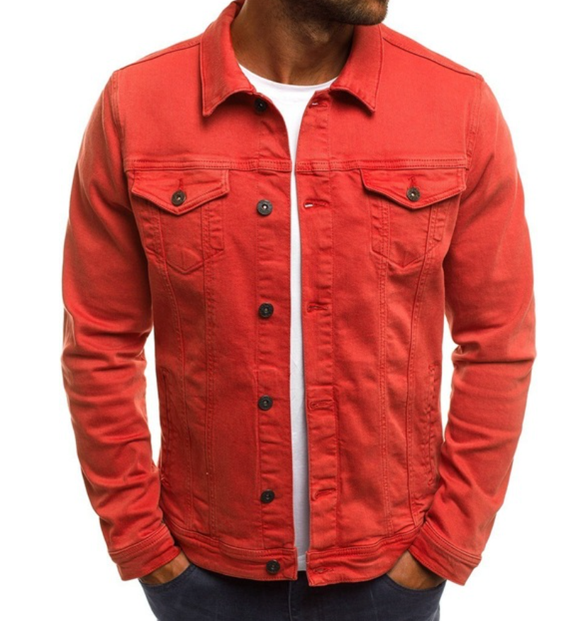 Veste en jean homme décontractée. Coupe confortable, denim robuste. Style polyvalent, poches multiples.