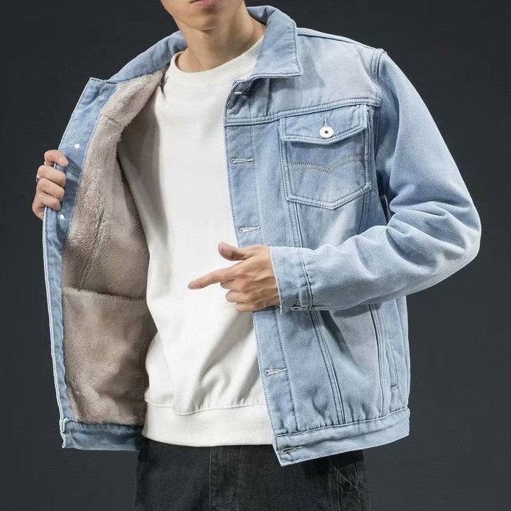 Veste en denim homme robuste, idéale pour le streetwear. Un vêtement extérieur élégant et confortable pour la superposition.