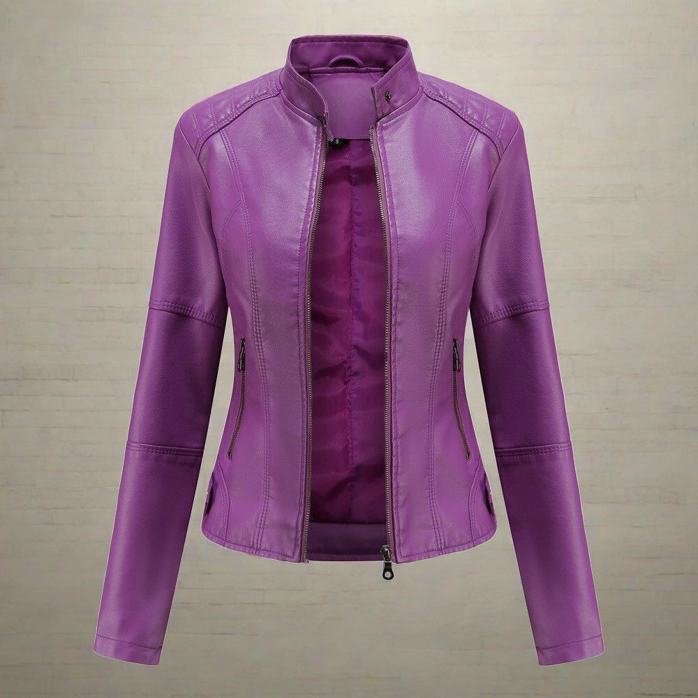 Veste femme élégante et pratique, coupe régulière. Poches zippées sécurisées pour vos essentiels.