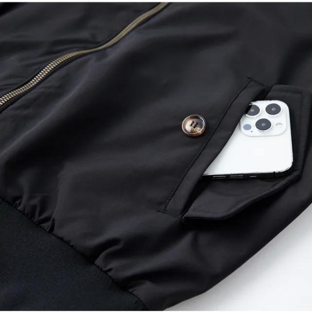 "Veste héritage traditionnelle bleue marine pour homme, élégante et ajustée, parfaite pour un style classique moderne."