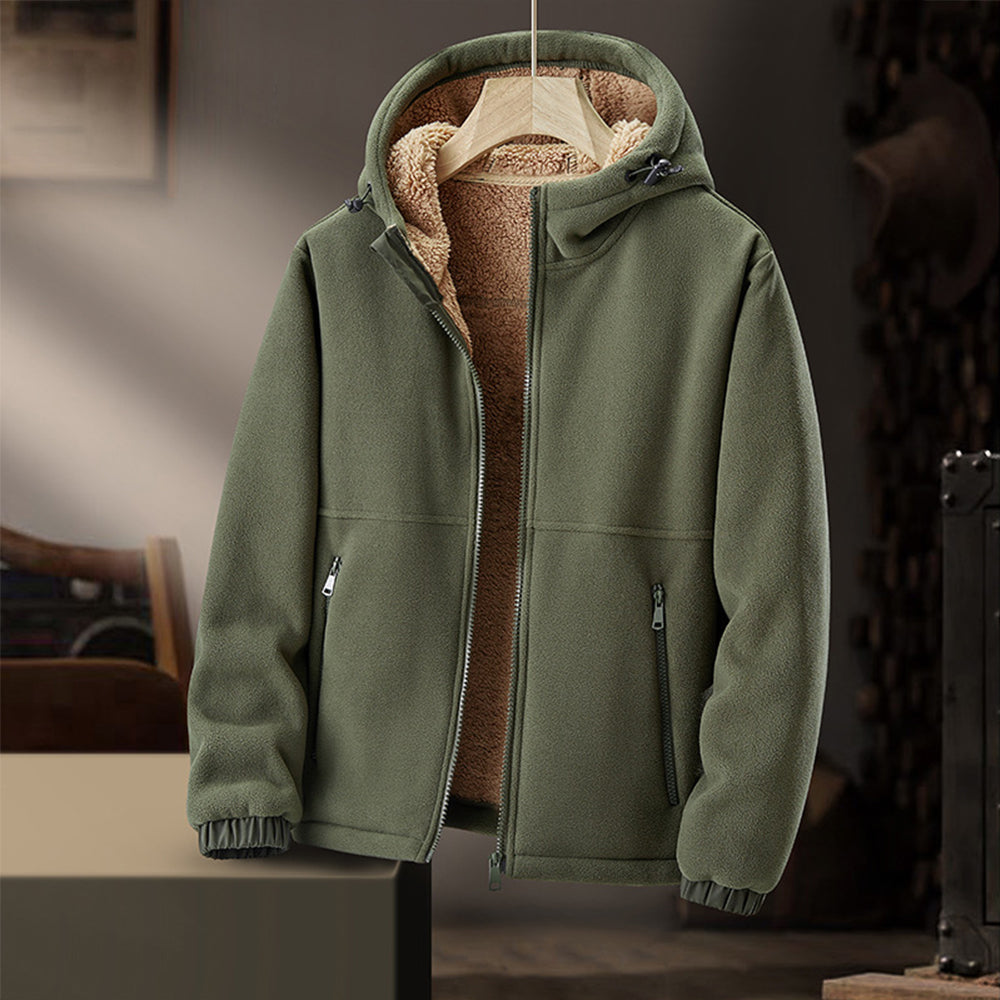 Veste homme hiver chaude, polaire avec capuche. Design pratique et décontracté pour activités outdoor.