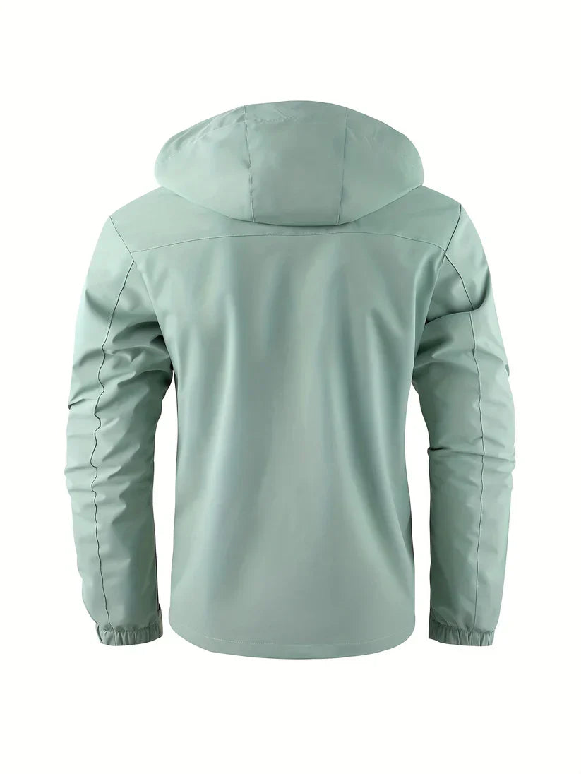 Manteau homme cargo résistant, isolant, avec capuche. Parfait pour affronter le froid et le vent.