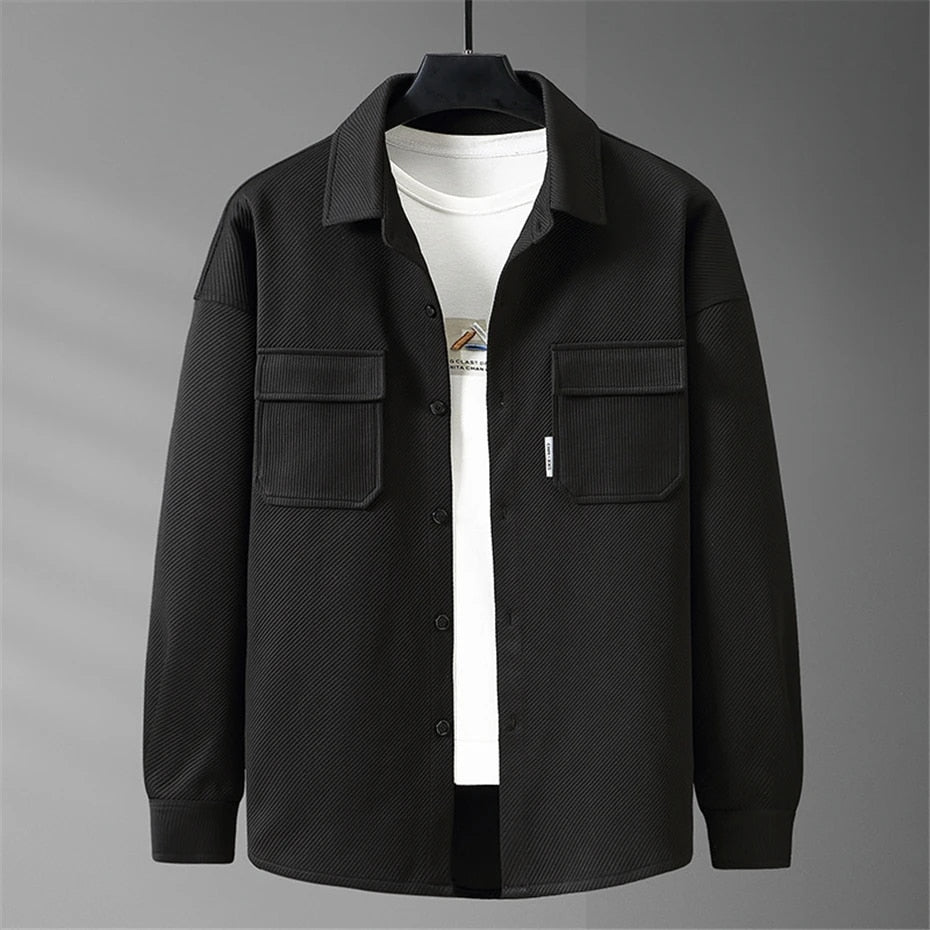 Veste homme coupe slim, élégante et chaude.  Design intemporel, idéale pour l'hiver.