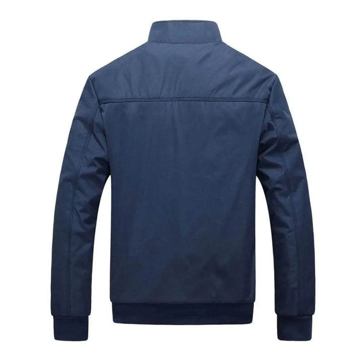 Veste homme été, coupe slim élégante.  Modèle cintré, tissu respirant.