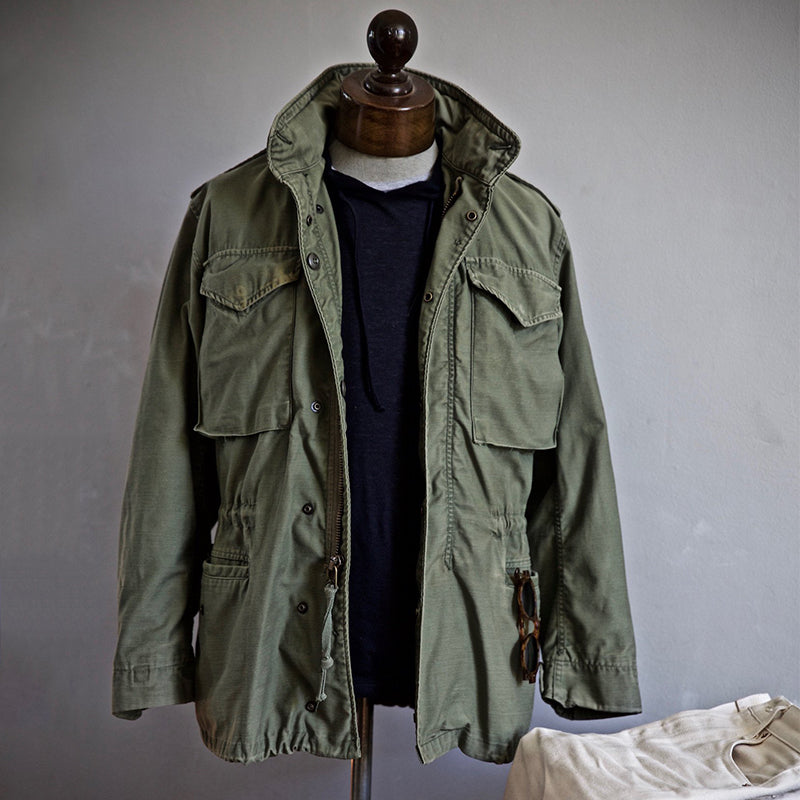 Veste homme M-65 Field vert olive, style militaire vintage. Idéale printemps/automne, coupe-vent, mode masculine décontractée.