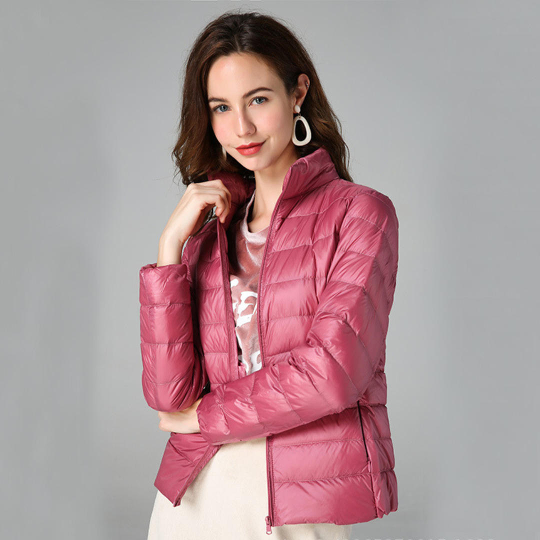 Manteau coupe-vent polyvalent pour femme, parfait pour le voyage.