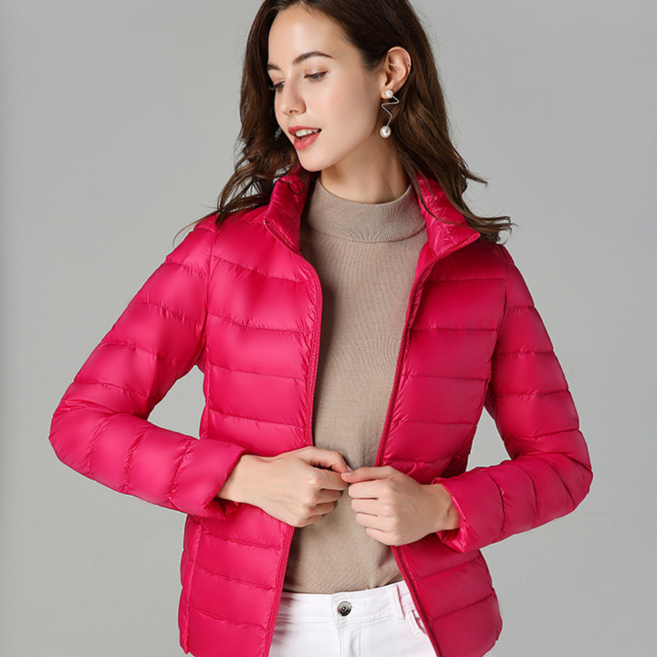 Veste imperméable femme pour la ville ou la randonnée légère.
