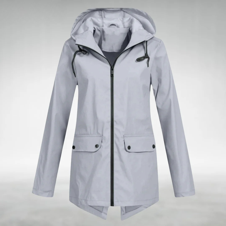 Veste femme chic et imperméable, protège de la pluie avec style. Parfait vêtement mode pour l'extérieur.
