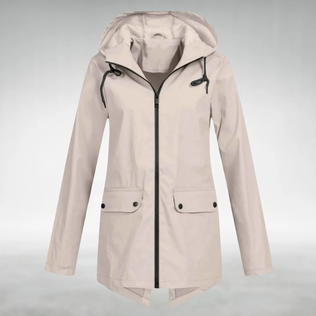 Mode femme: veste imperméable élégante, chic et fonctionnelle. Vêtement léger pour protection pluie et vent.