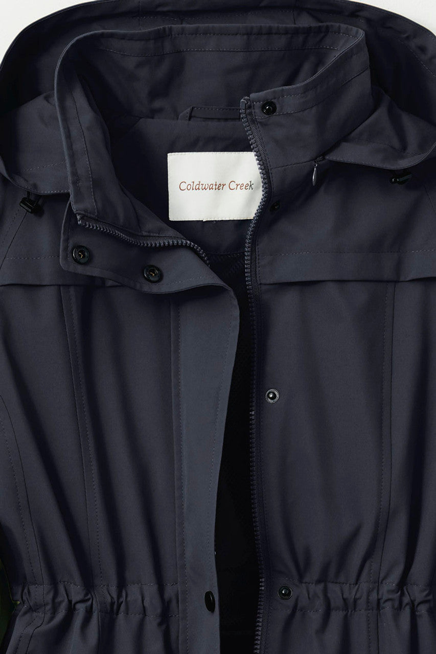 Veste imperméable pliable, légère et polyvalente. Idéale pour toutes les occasions.