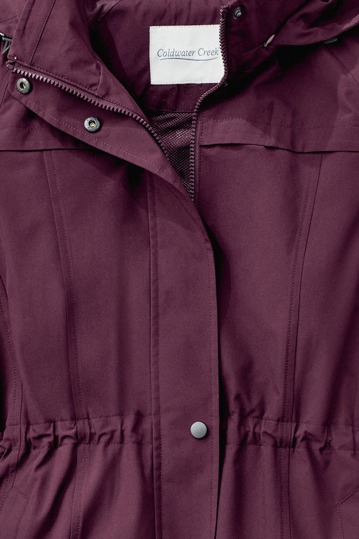 Veste imperméable pliable, légère et polyvalente. Idéale pour toutes les occasions.
