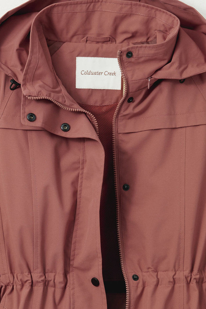 Veste imperméable pliable, légère et polyvalente. Idéale pour toutes les occasions.