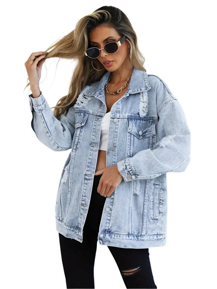 Veste jean femme, coupe ample, denim décontracté, style chic.