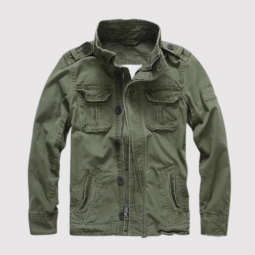 Veste jean rétro homme, style classique, plusieurs poches.  Coupe ajustée.