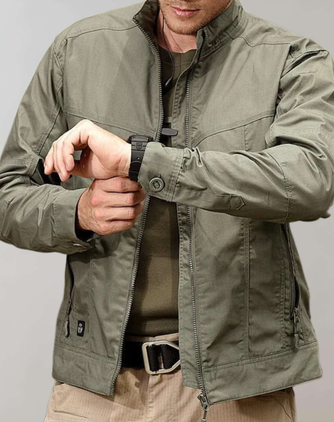 Veste légère homme, élégante et respirante, coupe moderne, idéale pour l'été, en coton et polyester, couleur neutre.