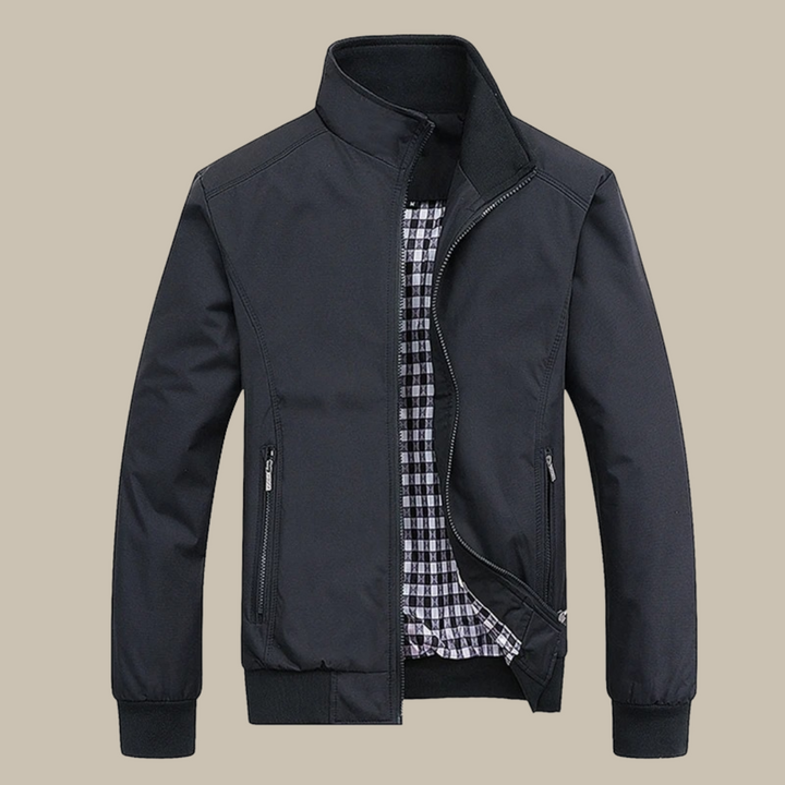 Veste légère homme été, coupe élégante et ajustée, tissu respirant bleu, idéale pour occasions casual ou semi-formelles.