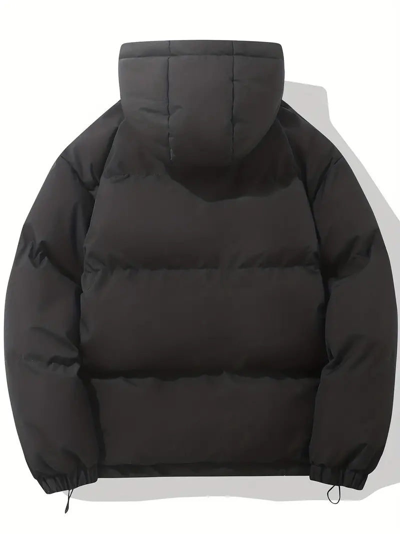 Blouson chaud matelassé femme à capuche, indispensable pour affronter l'hiver avec style.