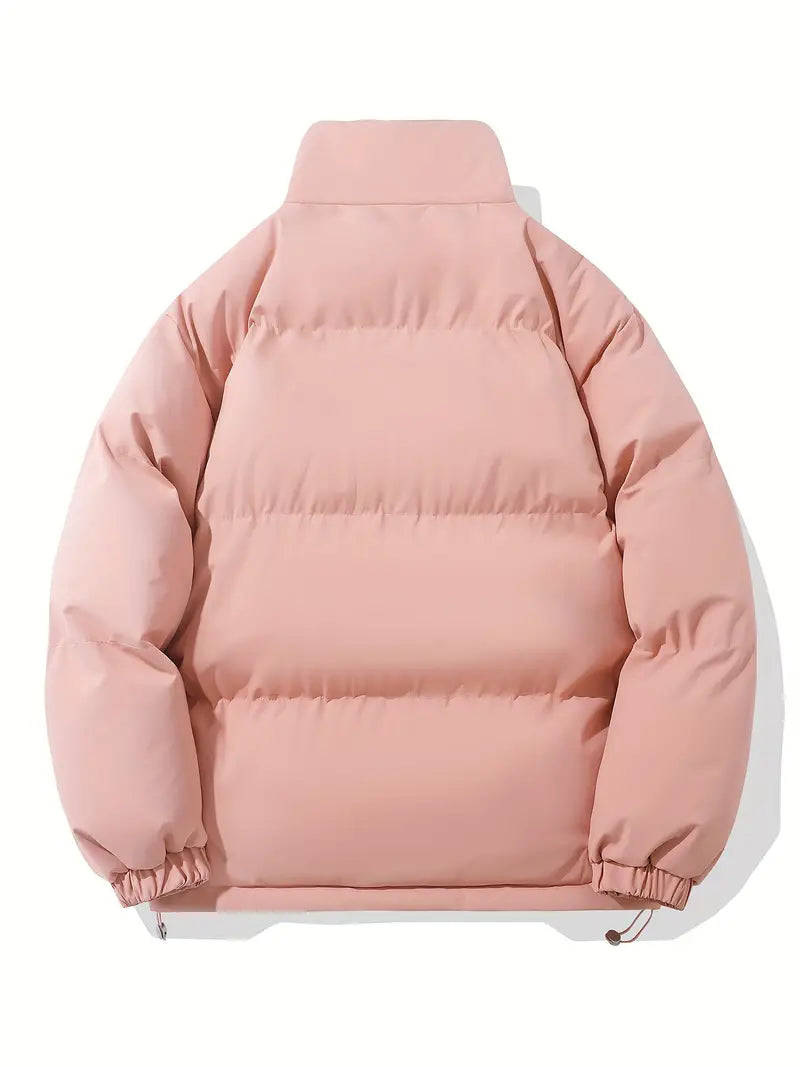 Veste matelassée à capuche pour femme, protectrice et stylée, essentielle pour l'hiver.