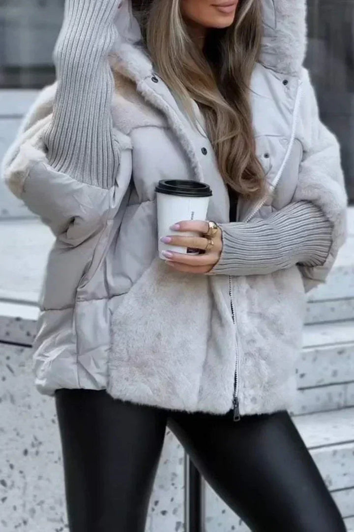 Blouson matelassé femme, élégant et chic, un incontournable de la mode hivernale.