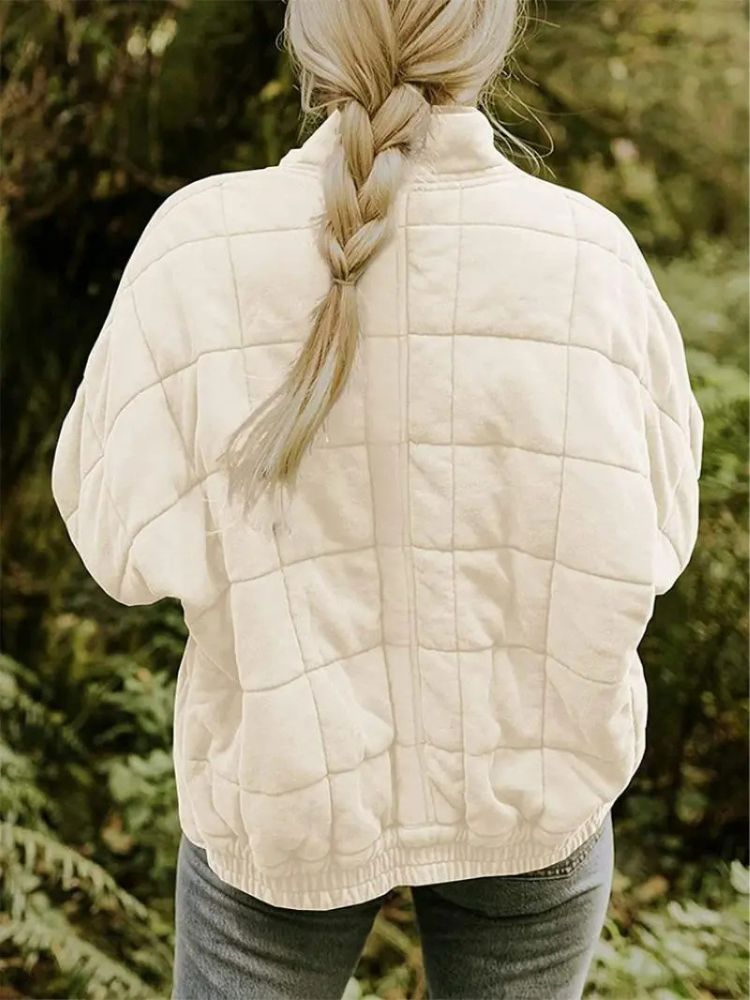 Veste femme matelassée, nouvelle collection, pour une silhouette élégante cet automne.