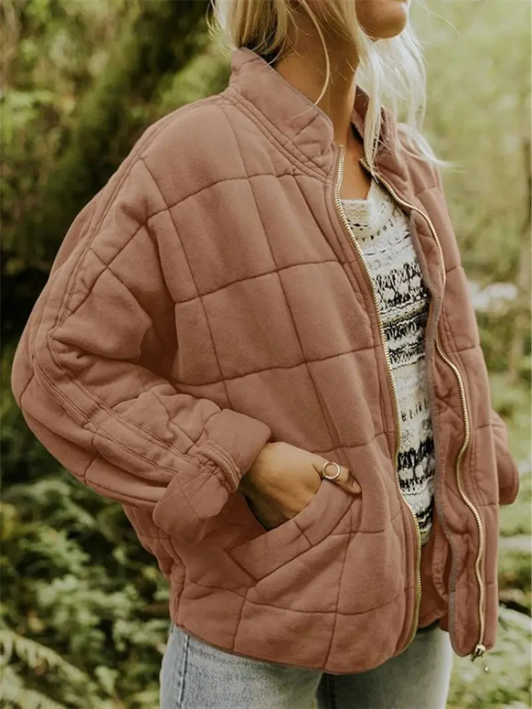 Veste femme matelassée cintrée, pour un look chic et élégant cet automne.