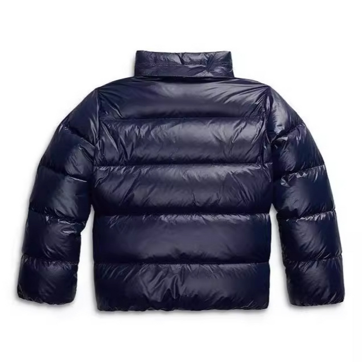 Doudoune femme matelassée, coupe légère et confortable pour l'hiver. Manteau chaud et élégant pour la mode féminine.