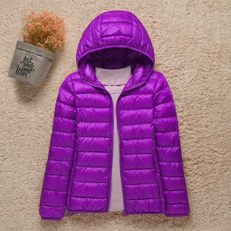 Silhouette flatteuse de la veste matelassée légère femme, style décontracté chic, idéale automne.
