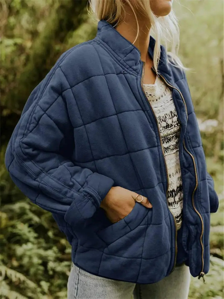 "Veste matelassée élégante pour femmes automne, coupe flatteuse, finition mate, couleurs variées."