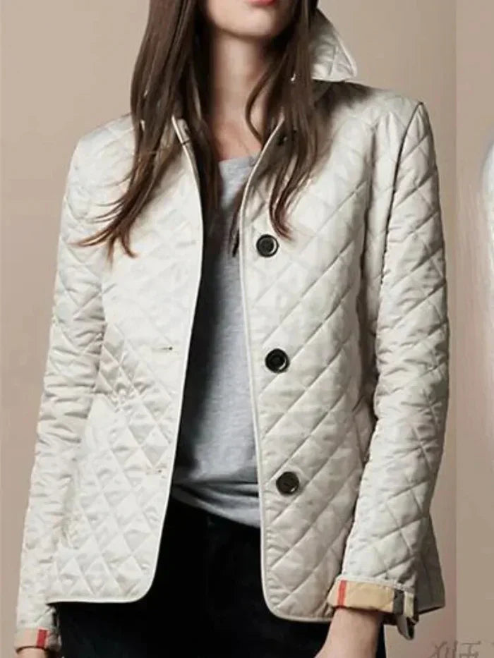 Veste matelassée femme, carreaux, hiver. Légère et isolante, idéale pour le froid.