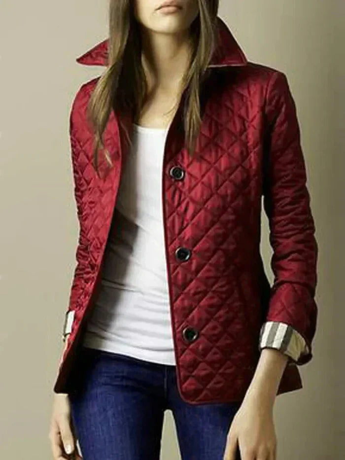 Veste matelassée femme, carreaux, hiver. Légère et isolante, idéale pour le froid.