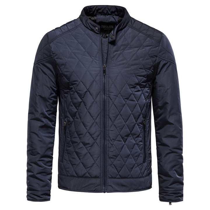 Veste matelassée homme bleu marine, coupe élégante et légère. Idéale pour l'automne.