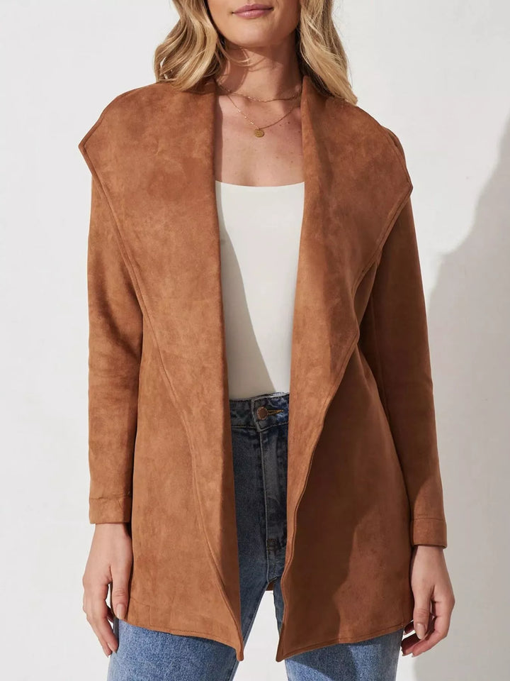 Veste souple femme à col large, élégante et décontractée, idéale pour le printemps ou l'automne.