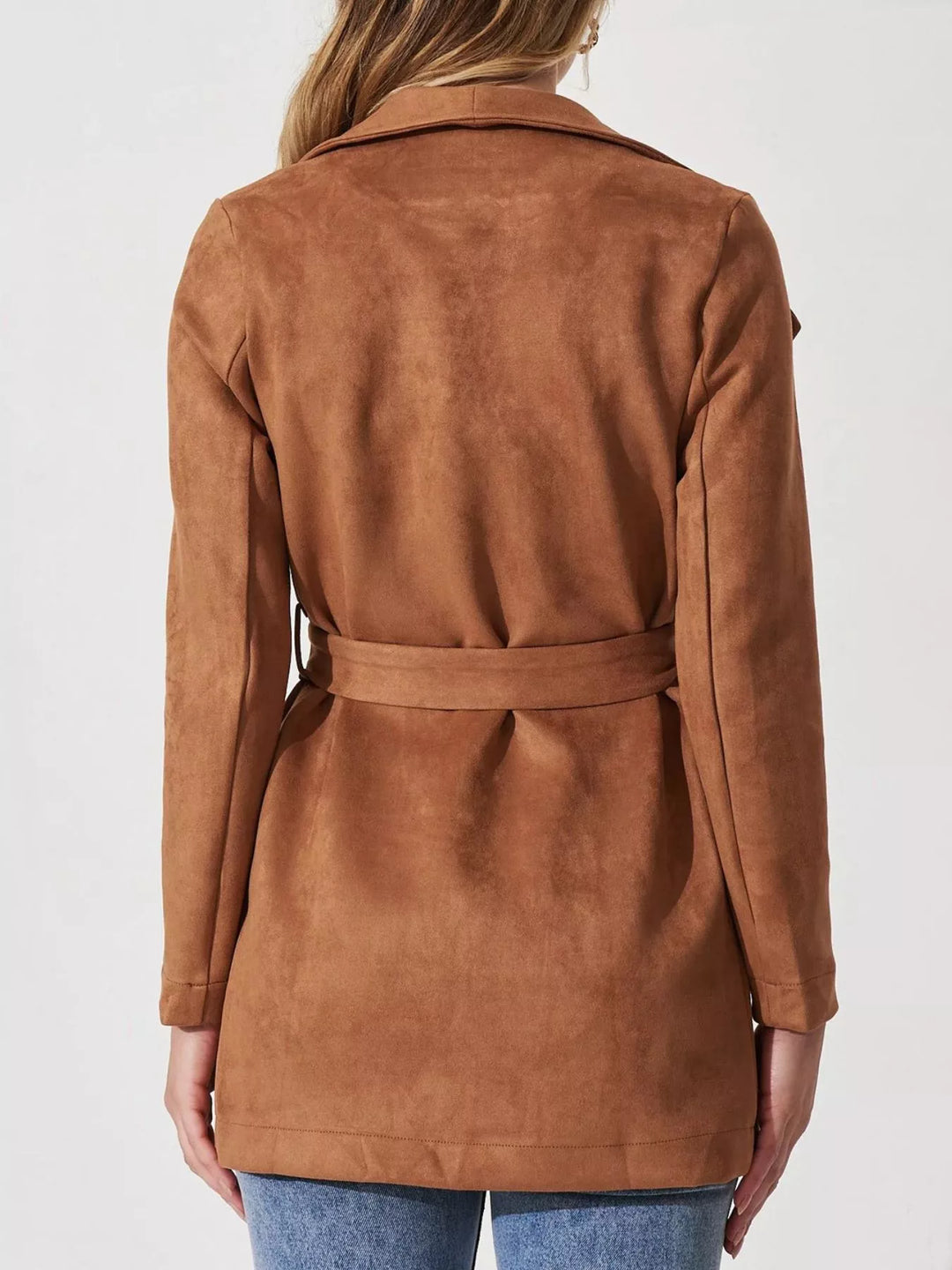Élégante veste souple femme à col large, style printemps-automne, pour confort et raffinement.