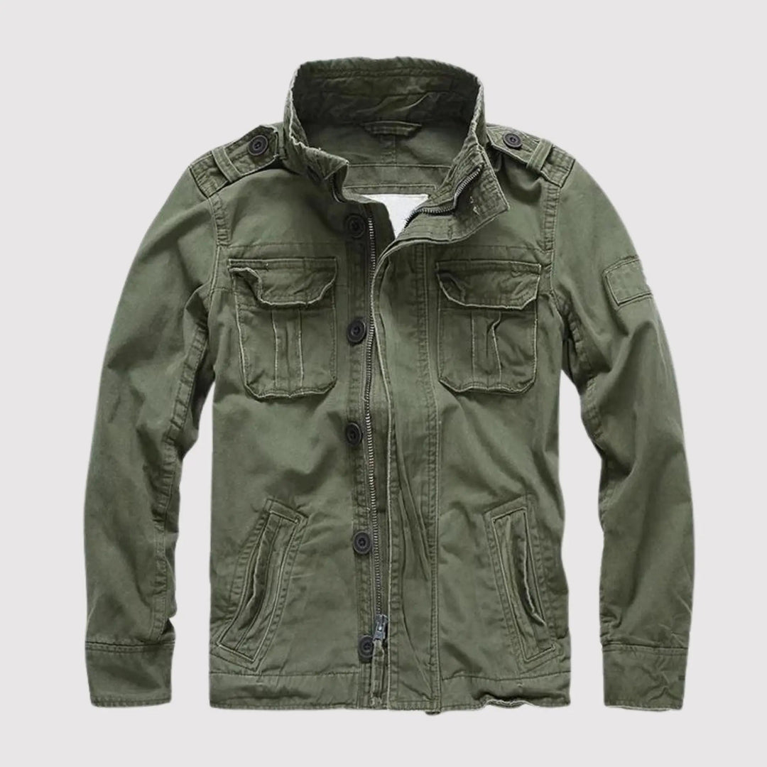 Veste tactique classique pour homme, coupe confortable, nombreuses poches pour une fonctionnalité optimale.