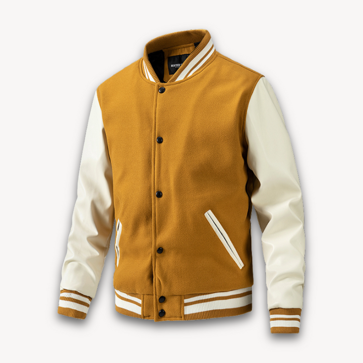 "Veste universitaire homme, manches effet cuir, boutons pression, style décontracté urbain, bord-côtes rayés contrastants."