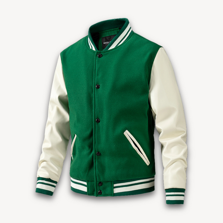 "Veste universitaire homme, manches effet cuir, boutons pression, style décontracté urbain, bord-côtes rayés contrastants."